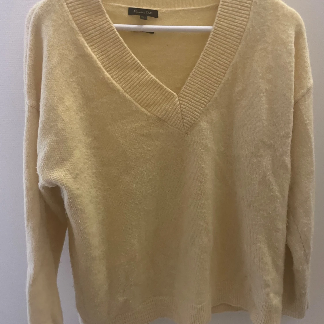 Gul v-ringad tröja Massimo Dutti - 1