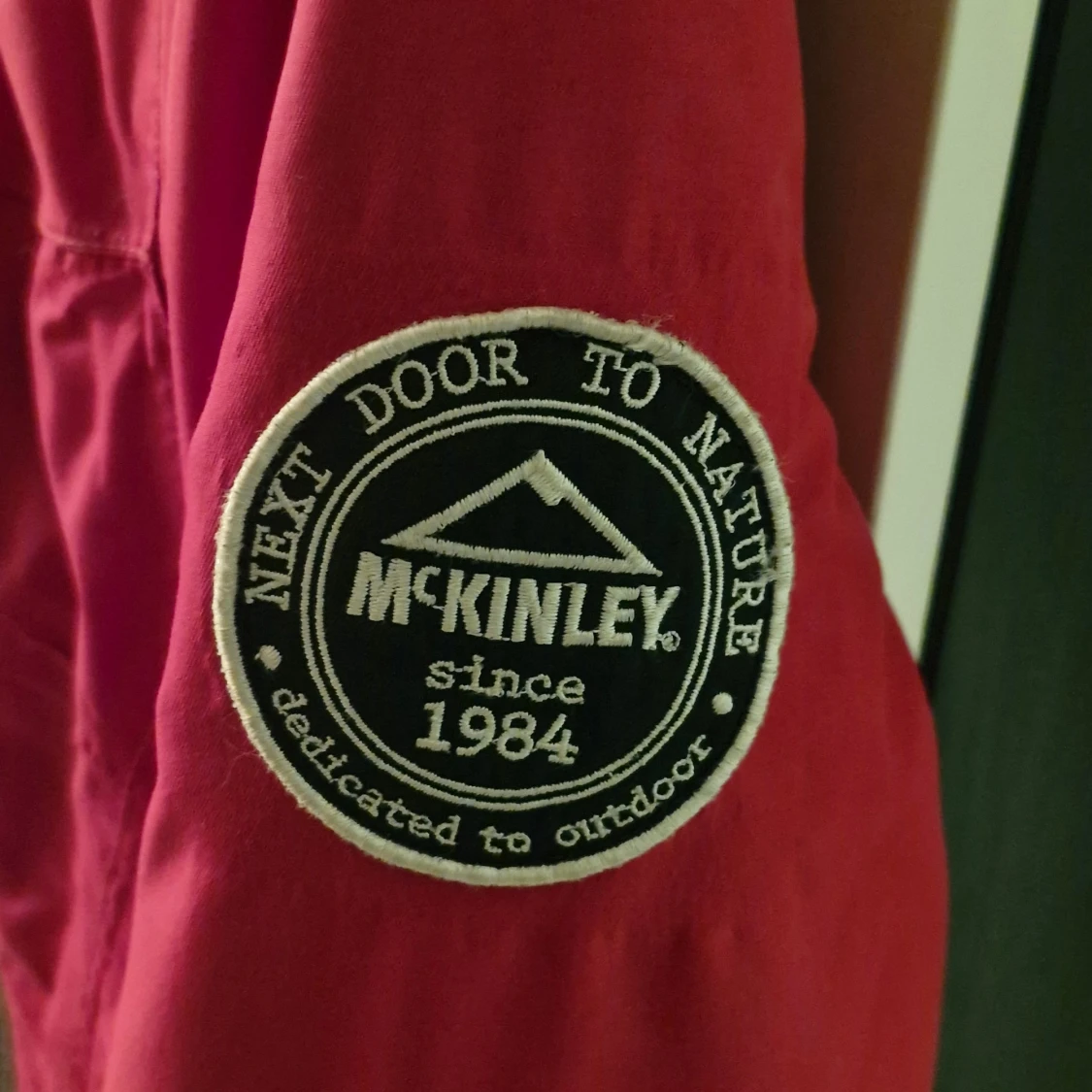 Röd parkajacka från McKinley - 2