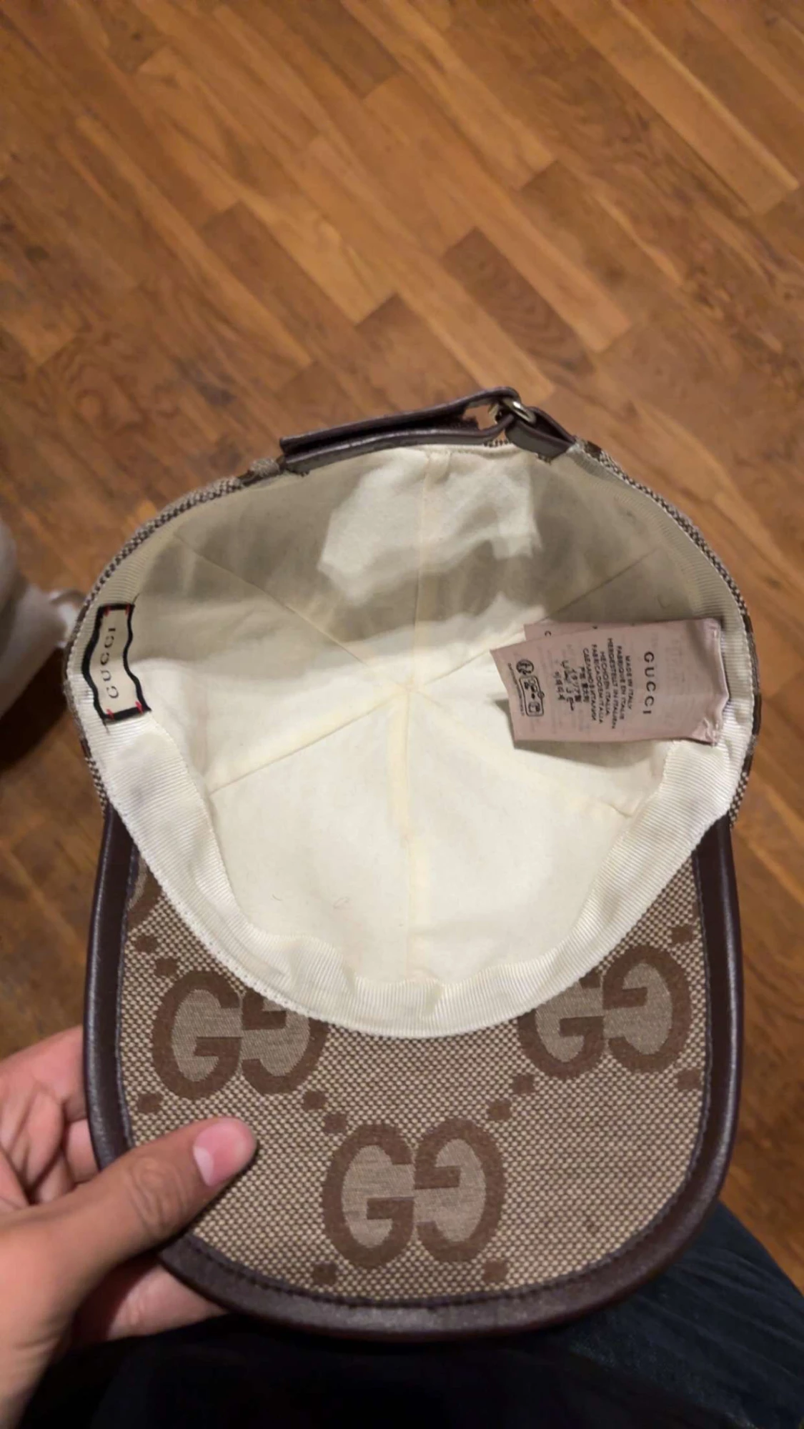 Beige Gucci keps med GG-mönster - 6