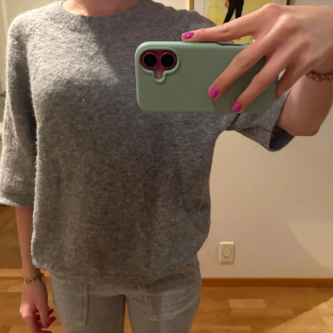 Grå stickad tröja & Other Stories - 1