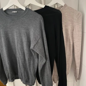 3 merinoull tröjor  - Hej säljer nu 3  styckna merinoull tröjor i storlek s riktigt fina och sköna dessa 3 tillsammans säljs för 699