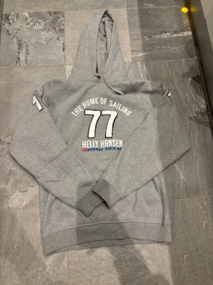 Helly Hansen hoodie  - Fint skick 