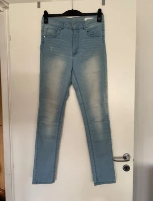 Jeans - Storlek L. Använda. 