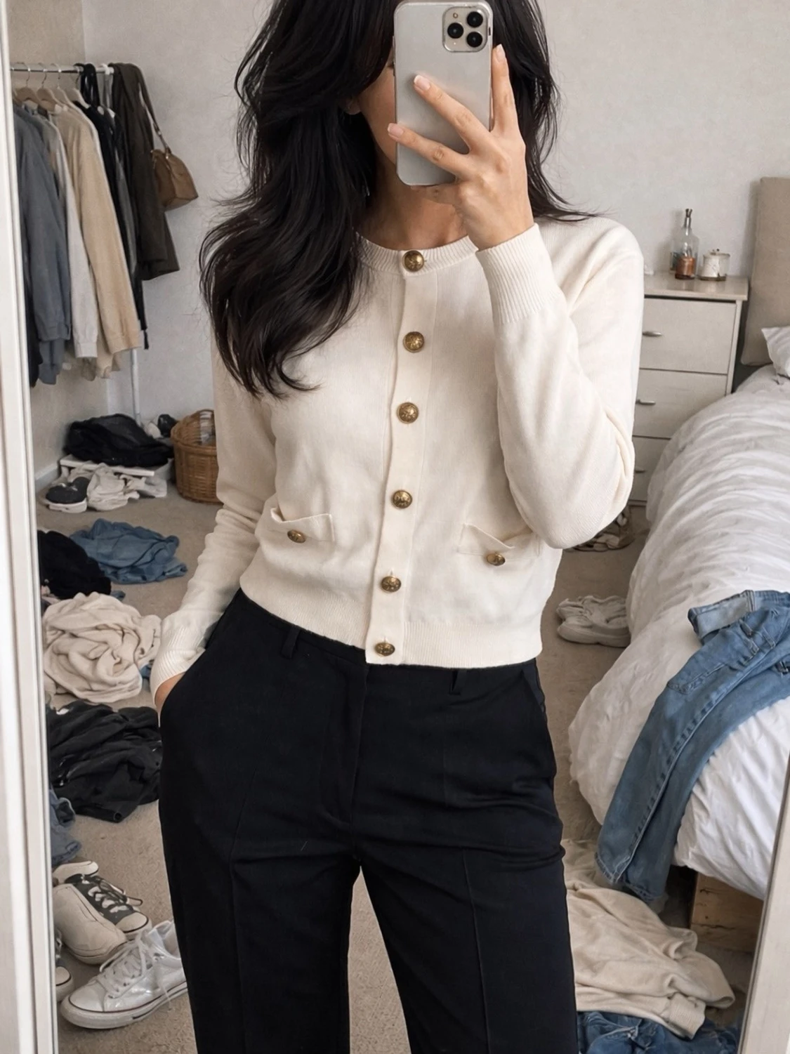 Vit kofta från LCW Vision med guldfärgade knappar