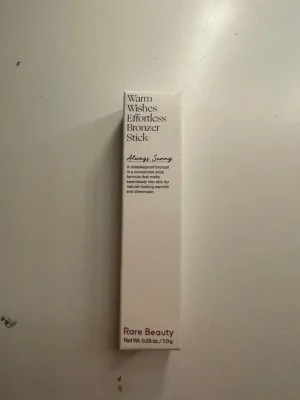 Rare Beauty bronzer  - Rare beauty bronzer, i Always Sunny. Endast testad på min hand