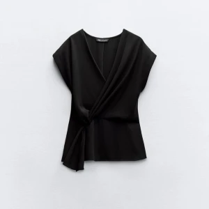 Topp - Jätte fin topp ifrån zara💞