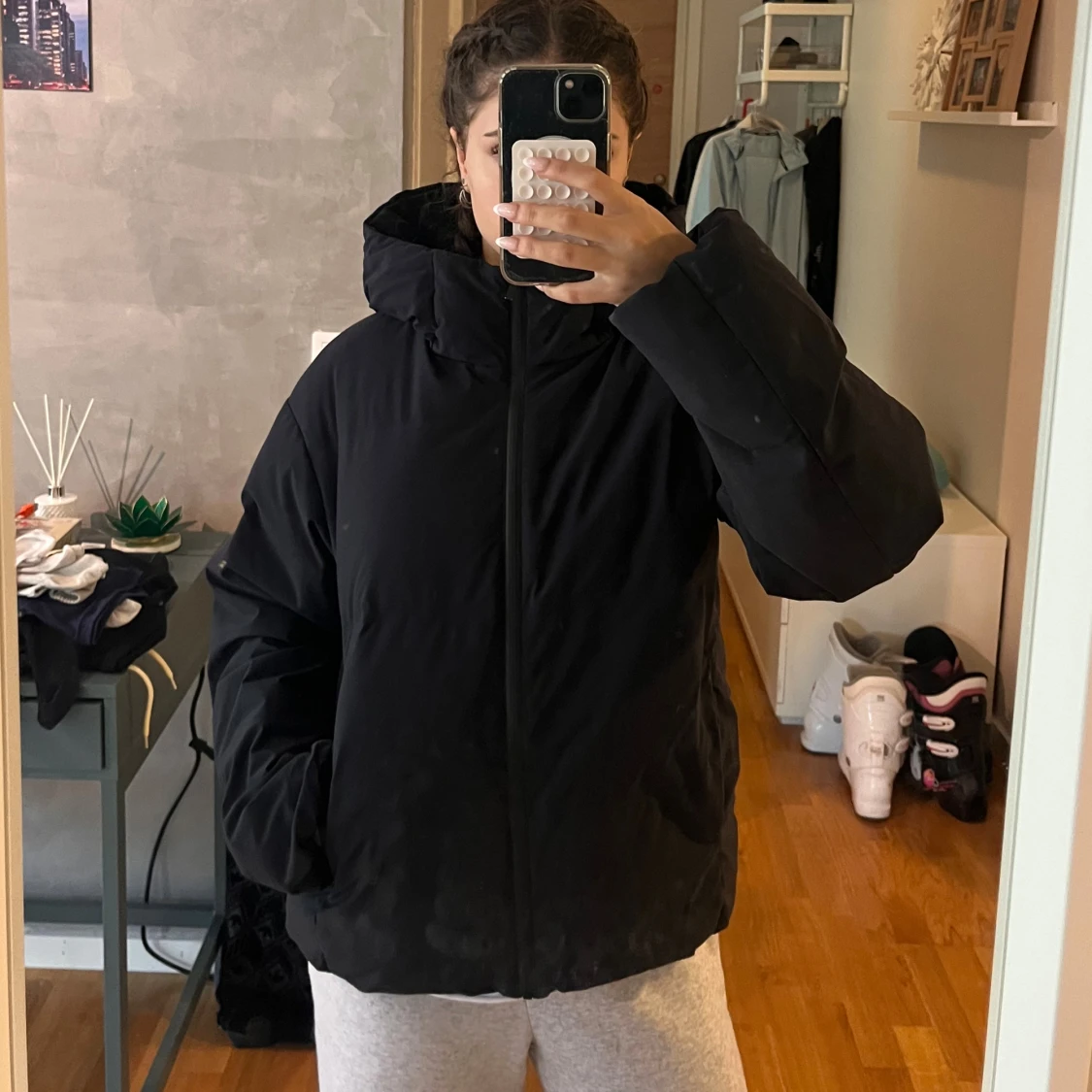 Svart pufferjacka från Uniqlo  - 3