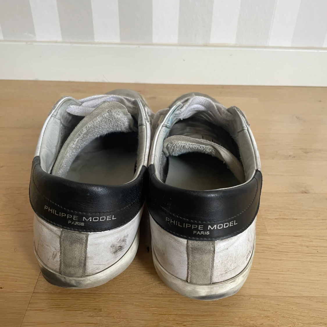 Philippe Model sneakers i vitt och grått - 2