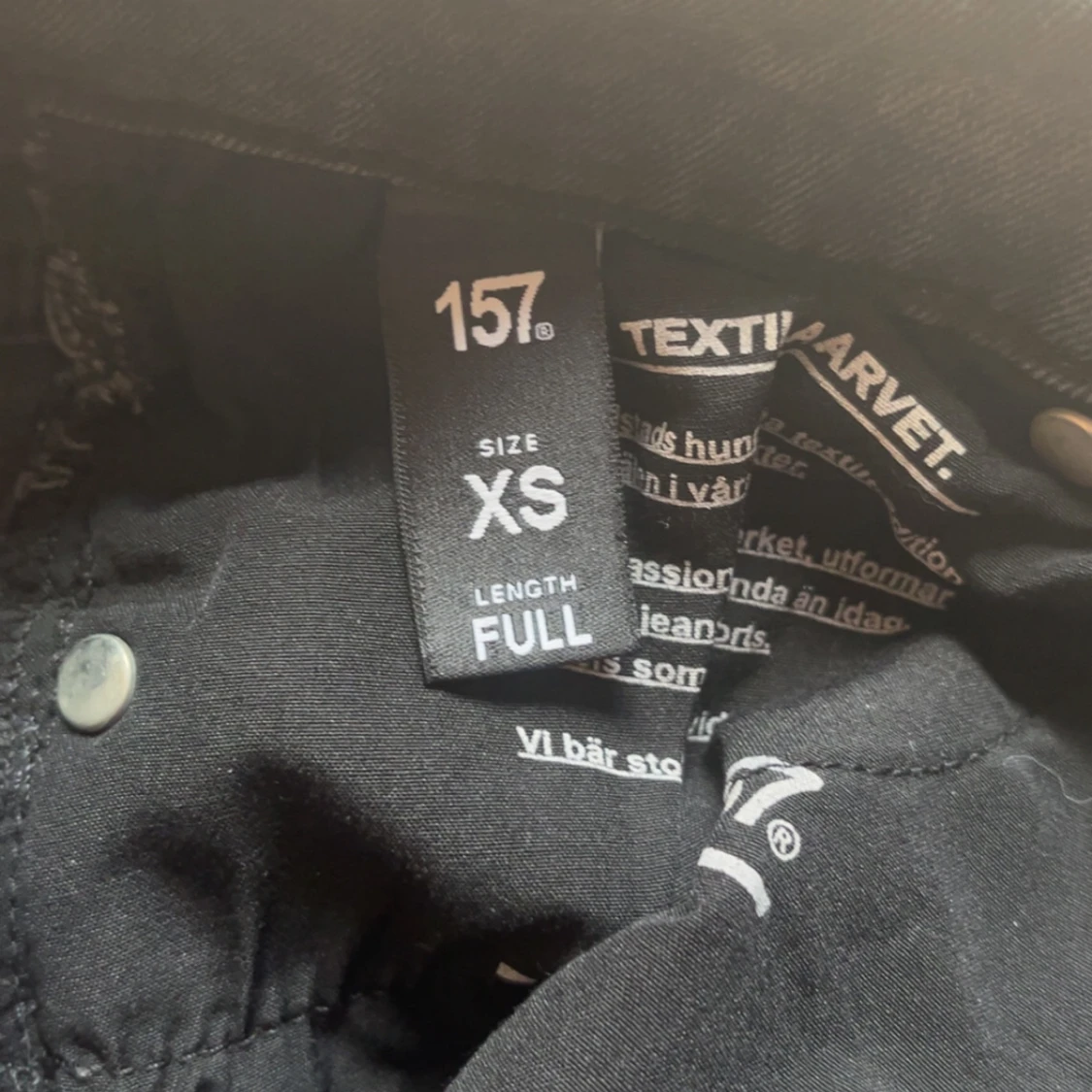 Svarta bootcut jeans  - 2