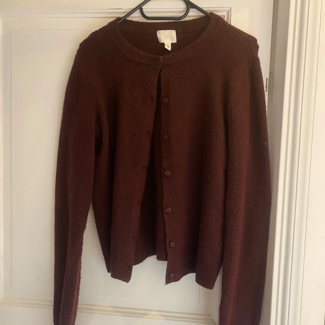 Vinröd kofta från H&M i ullmix