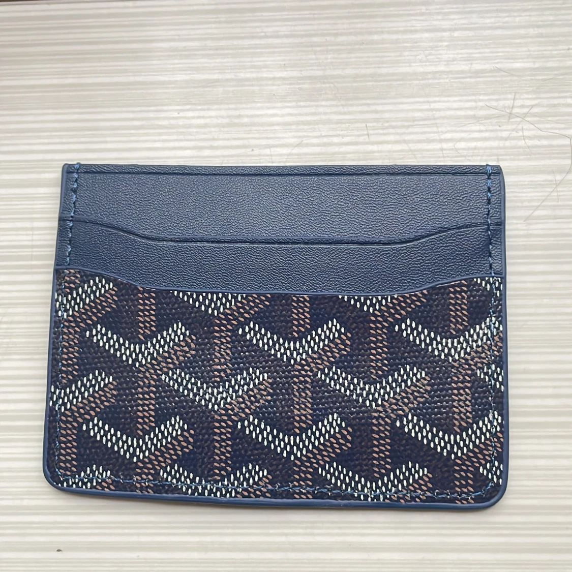 Mönstrad blå korthållare  - 1