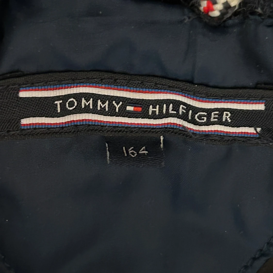 Blå dunjacka från Tommy Hilfiger