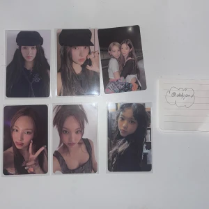  Photocards - blandade kort                                                            ✔️✔️✔️.                                                                    ✔️✔️✔️.                                                                     pris varierar från kort till kort 😇