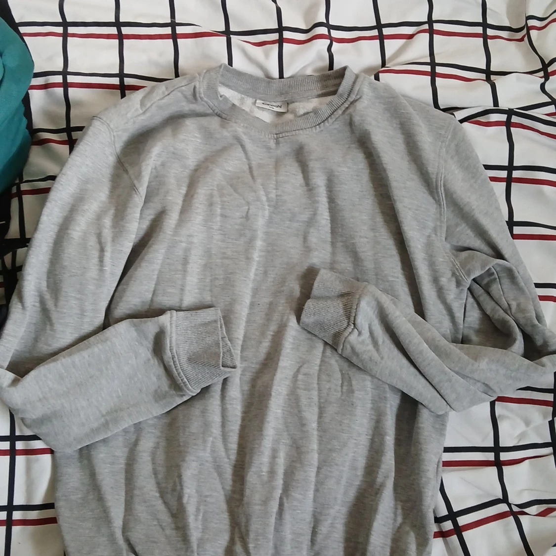 Grå sweatshirt från Kappahl