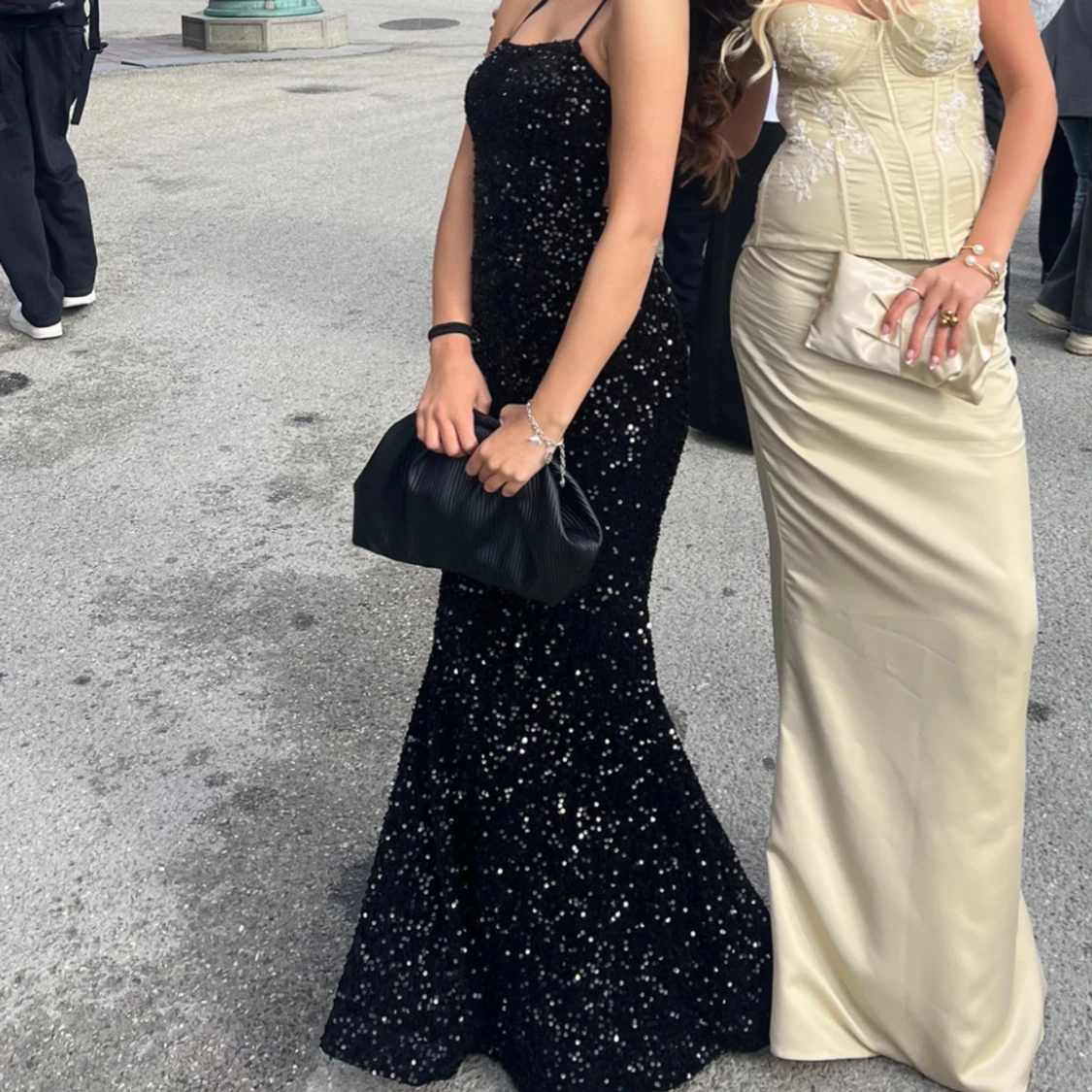 Svart glittrig balklänning  - 3