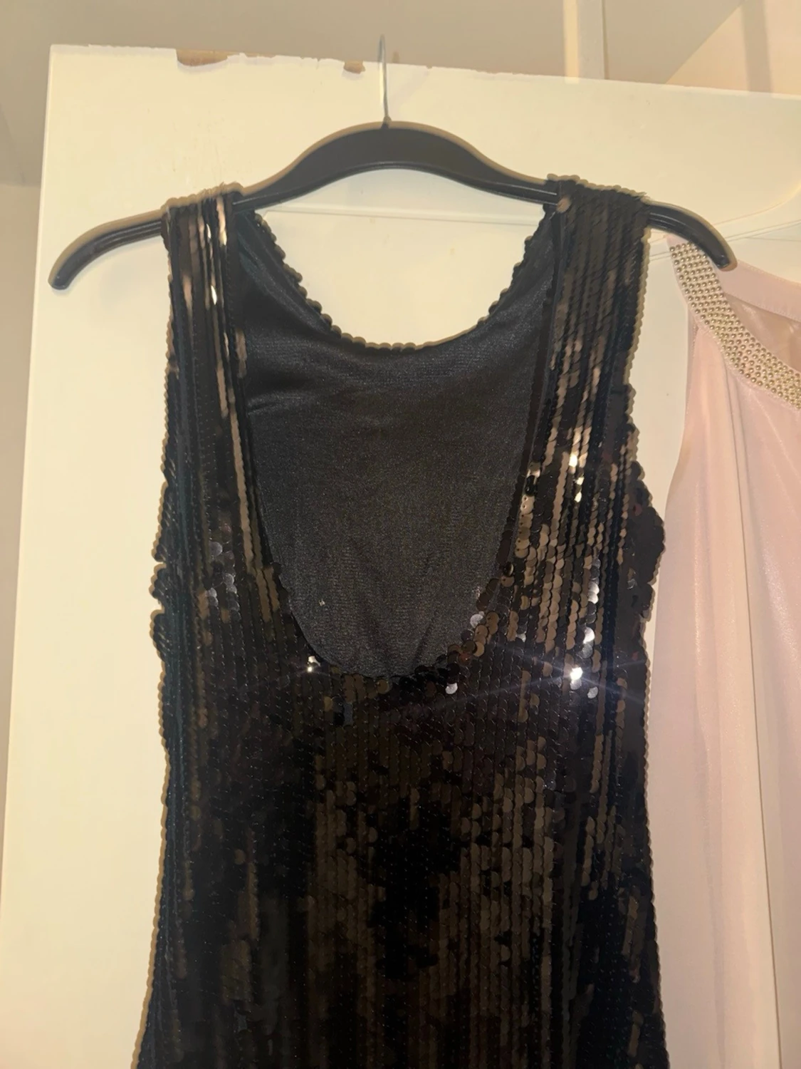 Svart paljettklänning/rosa klänning  - 1