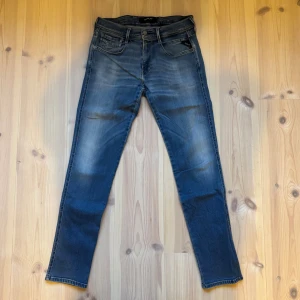 Replay jeans anbass - Replay jeans med fades  | Modell: Anbass hyperflex |  Storlek W29 L32 | Skick: Mycket bra | Hör gärna av er vid frågor och funderingar!🤗