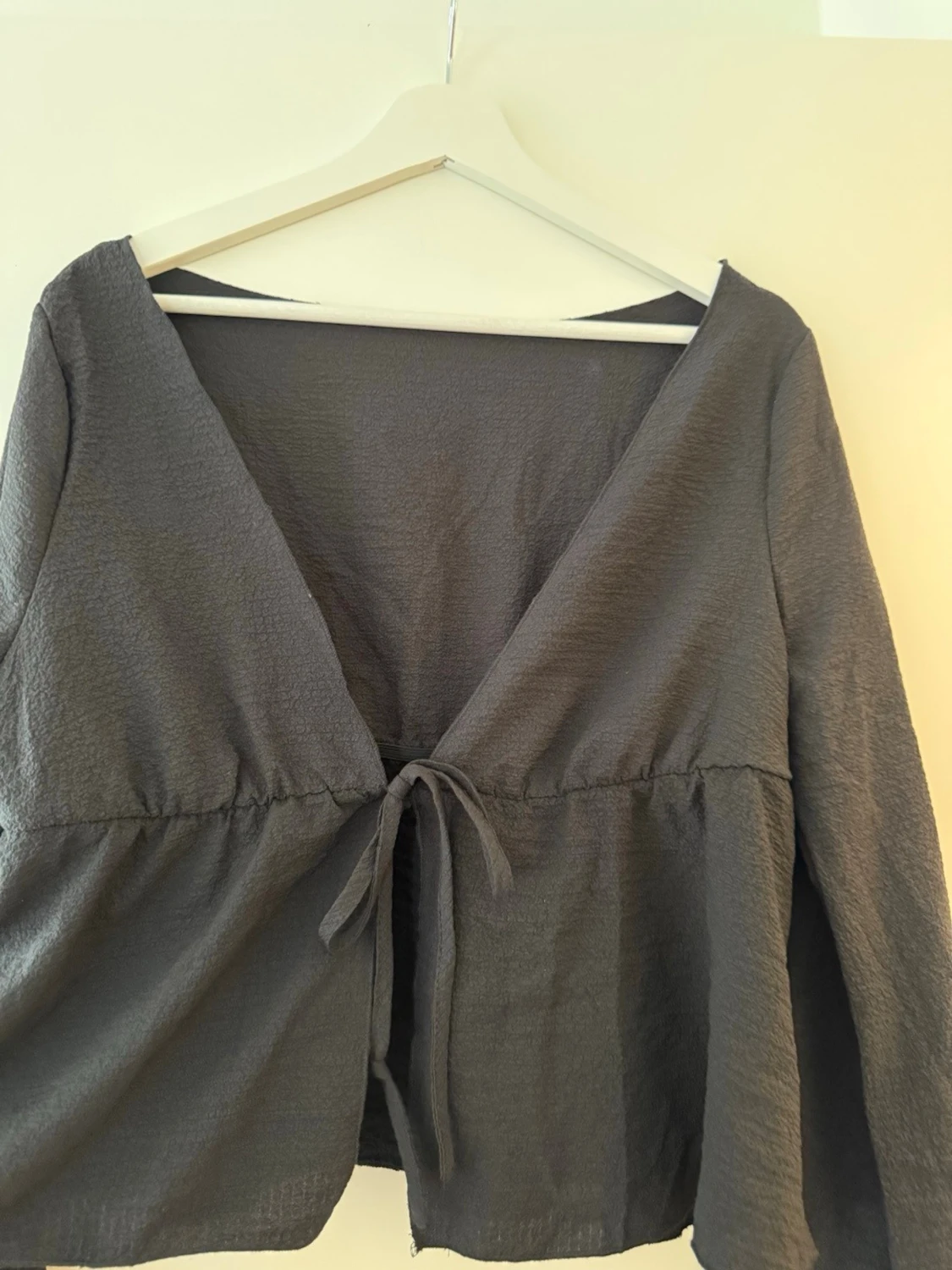 En fin svart blus  - 1