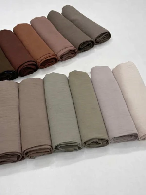 Jazz hijab  - Jazz hijab | Materialet är så fint och håller formen och hijaben sitta på plats. Pris: 80kr  الخامه رائعة جد خفيفة،بارده و يساعد على الحفاظ على  شكله و البقاء في مكانه. السعر : 80 كرون 