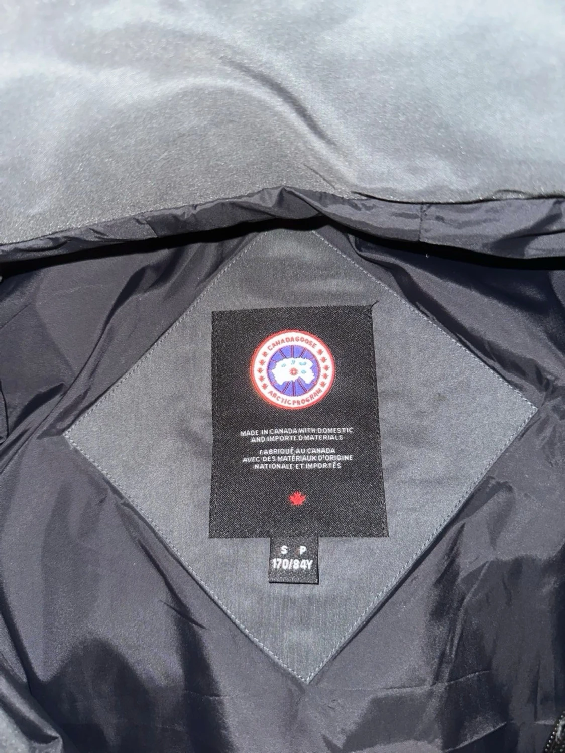 Svart pufferjacka från Canada Goose - 1