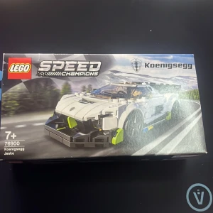 LEGO Speed Champions Koenigsegg Jesko 76900 - Säljer en LEGO Speed Champions Koenigsegg Jesko (76900). Oöppnad och i nyskick, perfekt för samlare eller bilentusiaster. Bygg en detaljerad modell av den ikoniska hyperbilen. Passar från 7 år och uppåt.