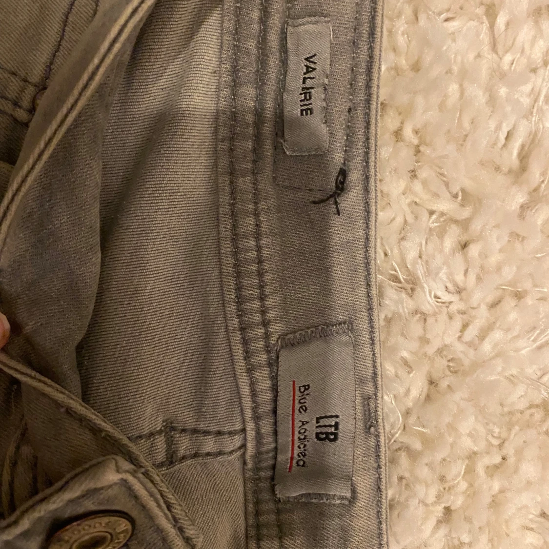 Grå jeans från LTB Valirie - 2