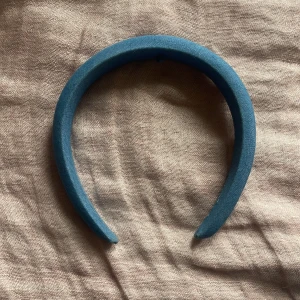Blått diadem  - Jättesnygg tjock diadem!