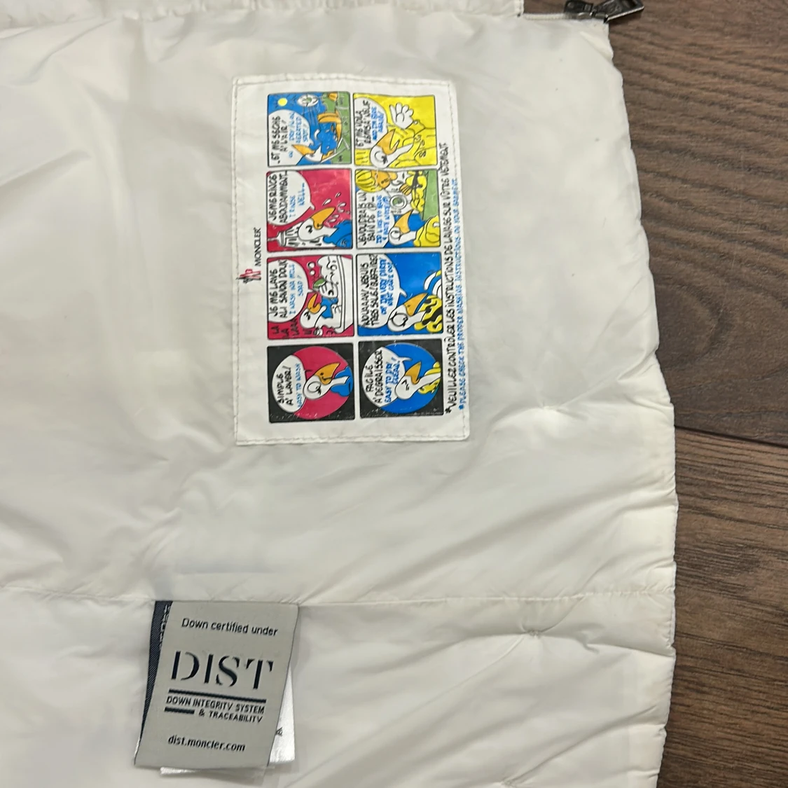 Vit dunväst från Moncler - 2