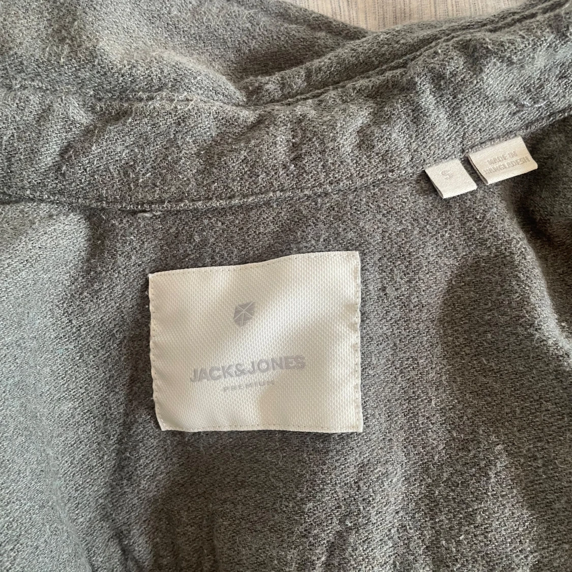 Grå grön overshirt från Jack & Jones - 3