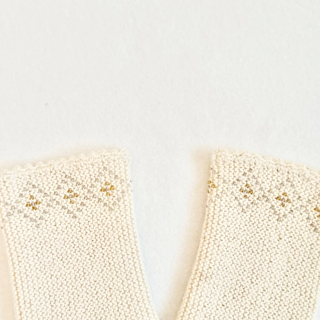 Handmade Knitted 100% Wool Wrist Warmers/Hand Warmers/Fingerless Gloves - 1