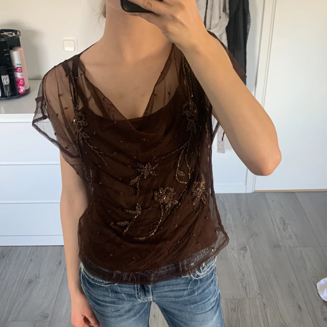 Vintage mesh blus med broderade blommor