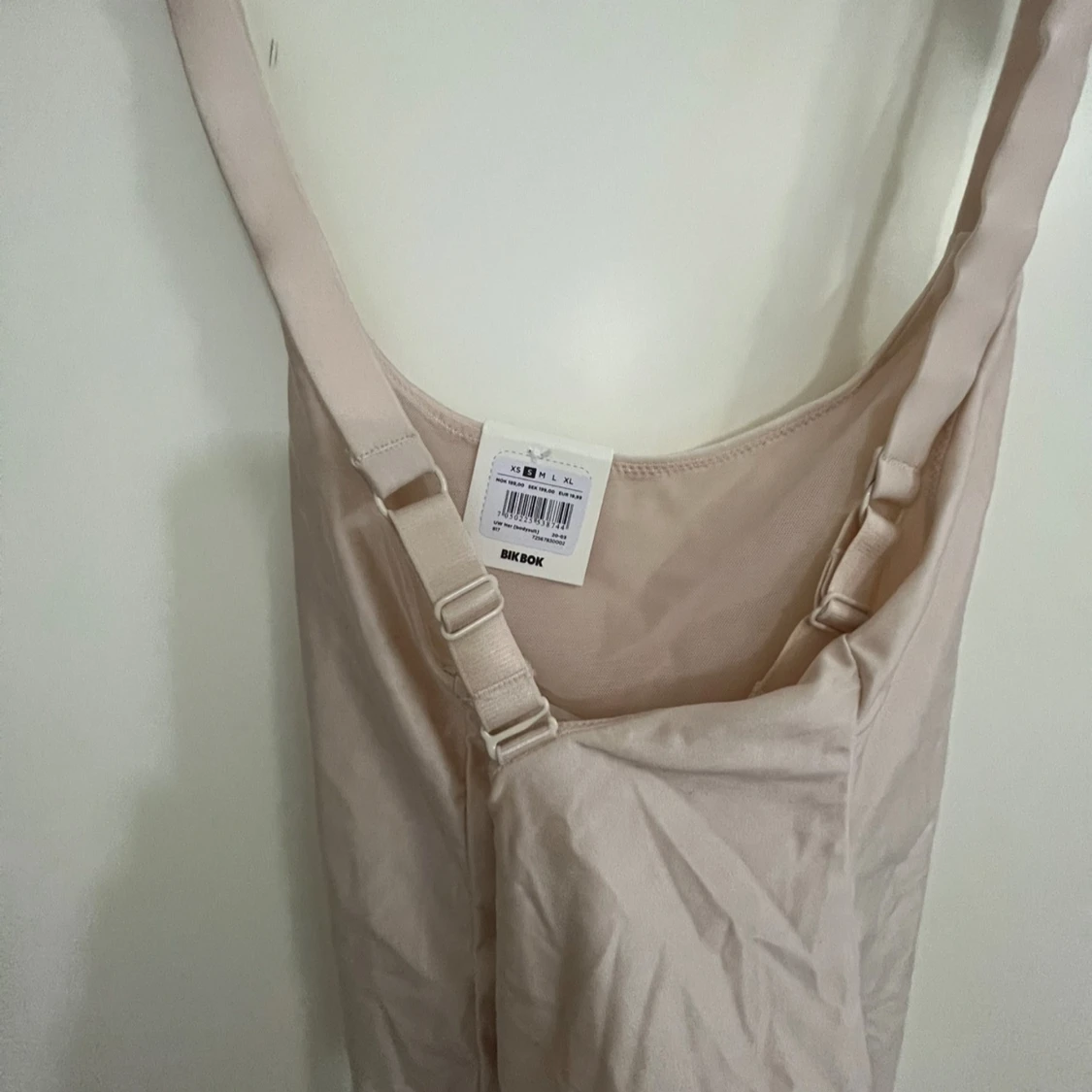 Beige linnetopp från Bik Bok - 2