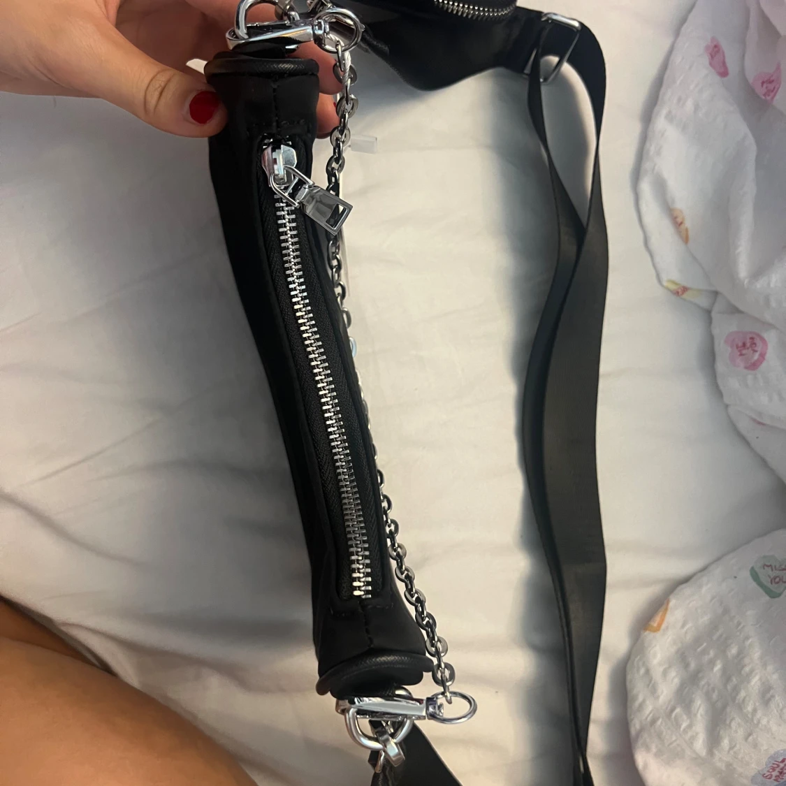 Svart axelväska  - 1