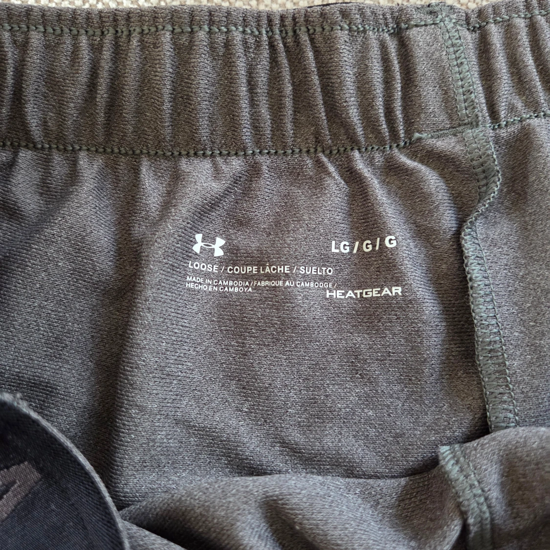 Grå träningsshorts från Under Armour - 1