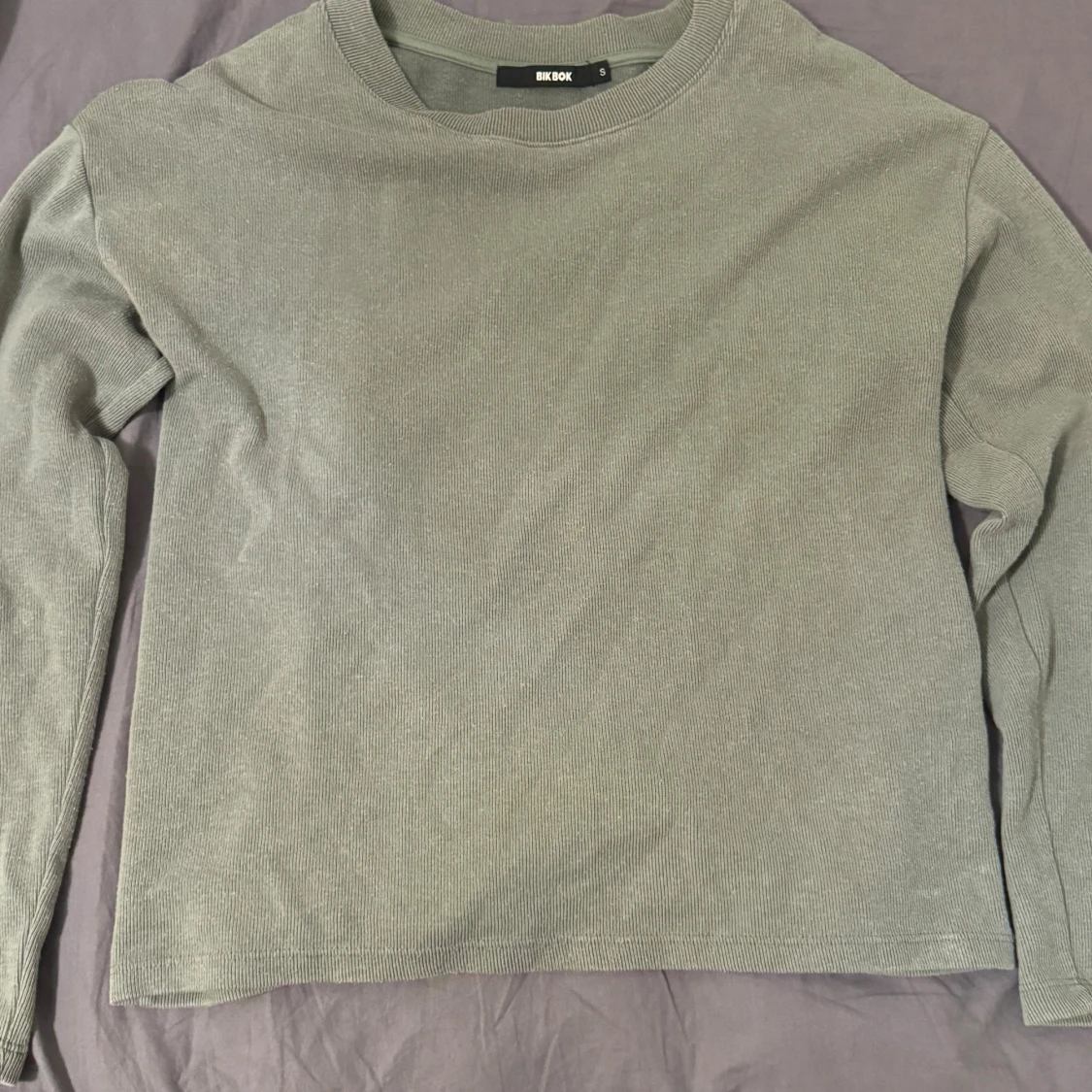 Grå ribbad långärmad tröja Bik Bok - 1