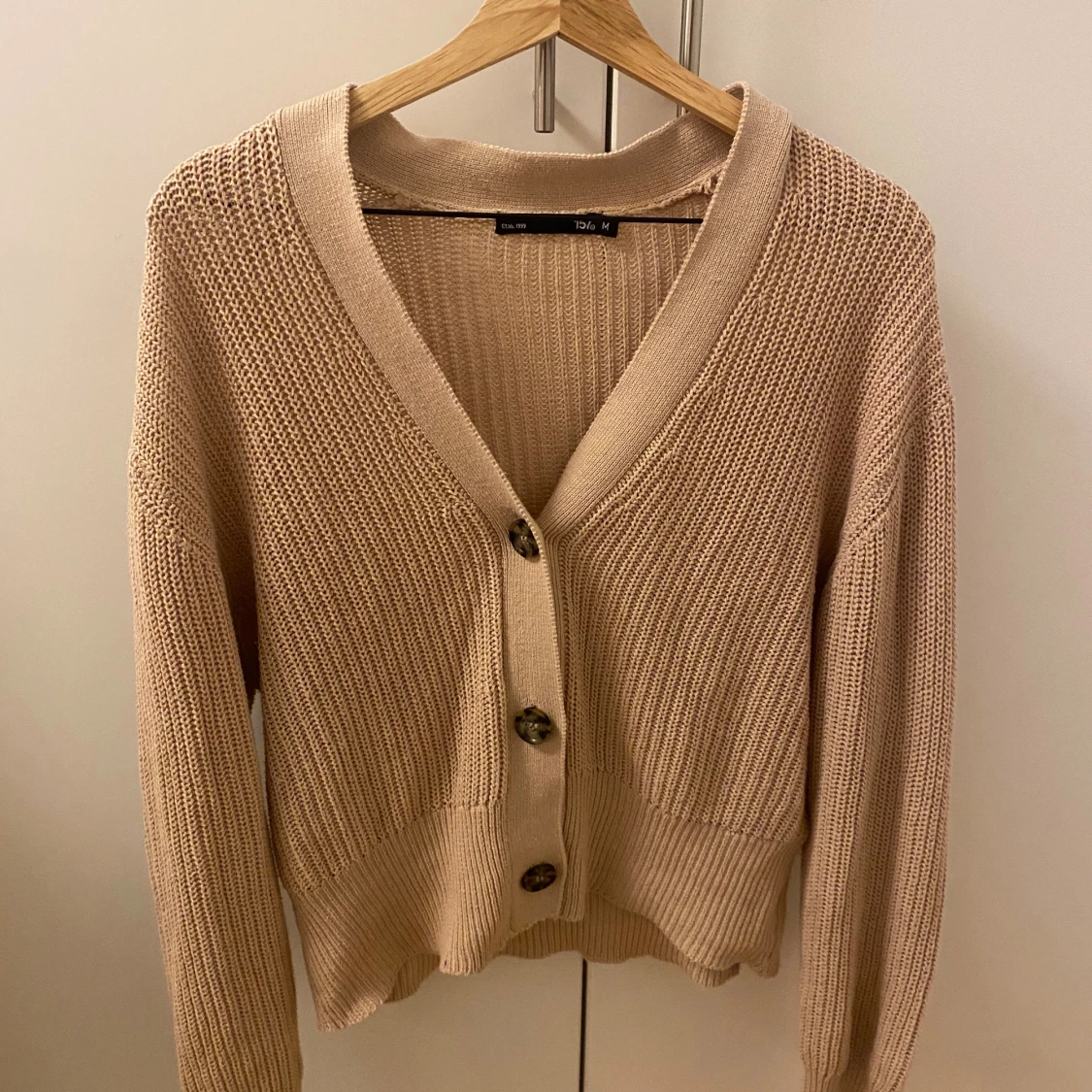 Beige stickad kofta - 1