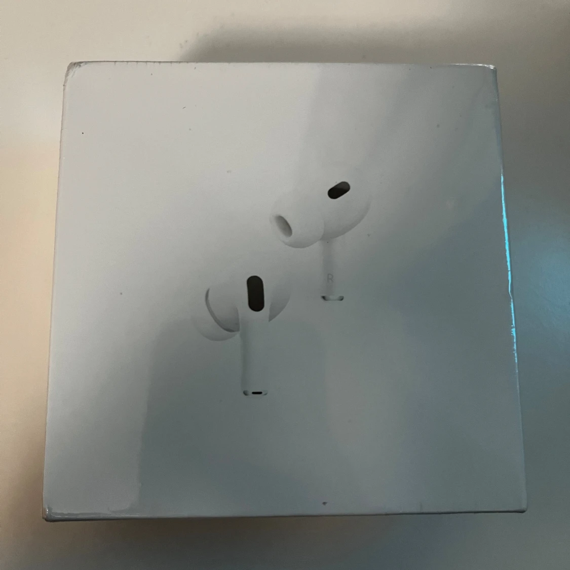 AirPods Pro (2nd generation) MagSafe USB-C - 4