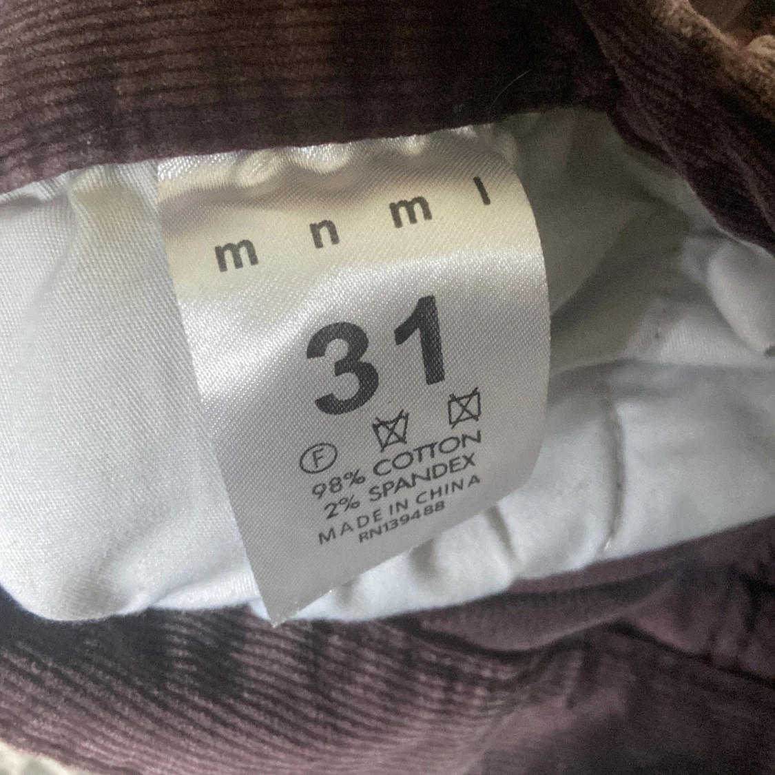 Byxor från mnml, stl 31 - 2