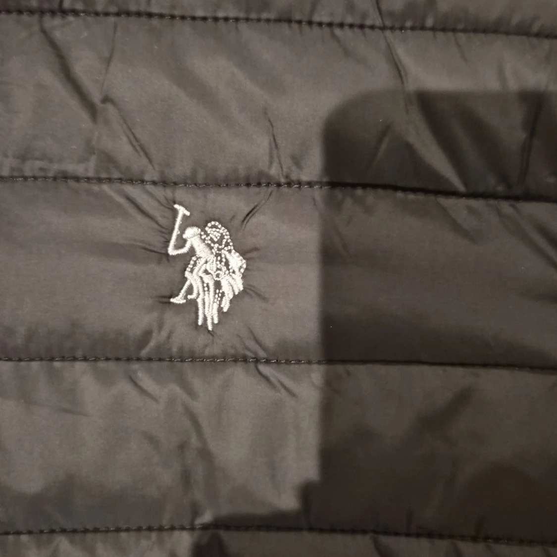 Svart pufferjacka från U.S. Polo Assn. - 2