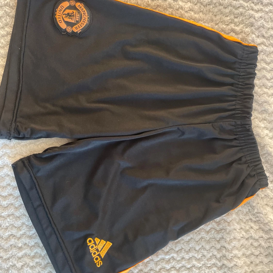 Manchester United shorts från Adidas