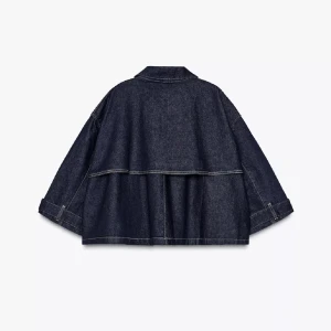 Zara trekvartsermad jeansjacka - Intressekåll på min otroligt snygga Zara jacka som är helt slutsåld! nästan aldrig använt 