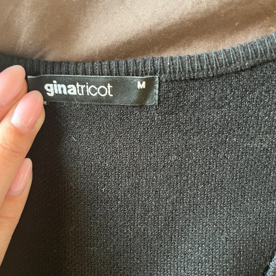 Svart stickad väst från Gina Tricot - 2