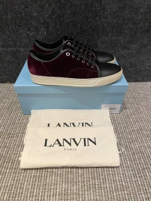 Lanvin skor  - Hej, säljer nu dessa svin snygga lanvin skor. Skorna är i grymt skick! Begränsat antal boxar och dustbag. Hör av dig vid frågor. 