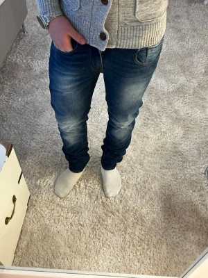 Replay jeans - Replay Jeans | skick 9/10 | Storlek 33/32 | Pris - 499kr | Modellen är ca 179cm lång | Hör av dig vid minsta fråga eller fundering!!