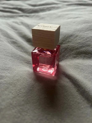 Helt oanvänd rituals parfym  - Helt oanvänd rituals parfym, mycket god doft. Köpt för 219 kr.