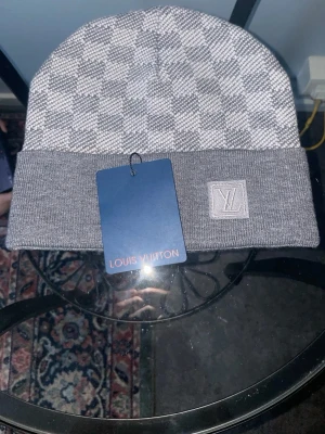Lv beanie  - Kontakta mig för mer info, tack🥰