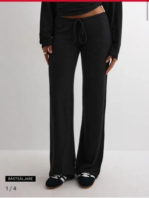 Chill pants nelly - Inte så använda men lite noppriga!