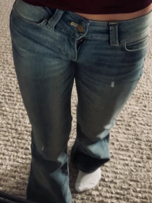 Weekday jeans  - Helt nya, använda ca 2-3 ggr. Säljer då de bara inte används.