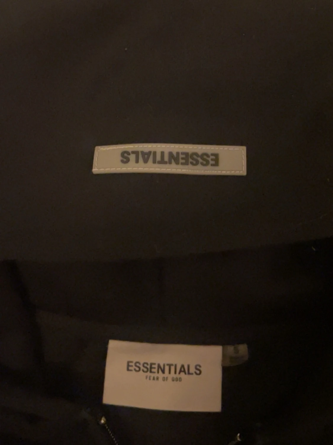 Svart Essentials zip hoodie - 2