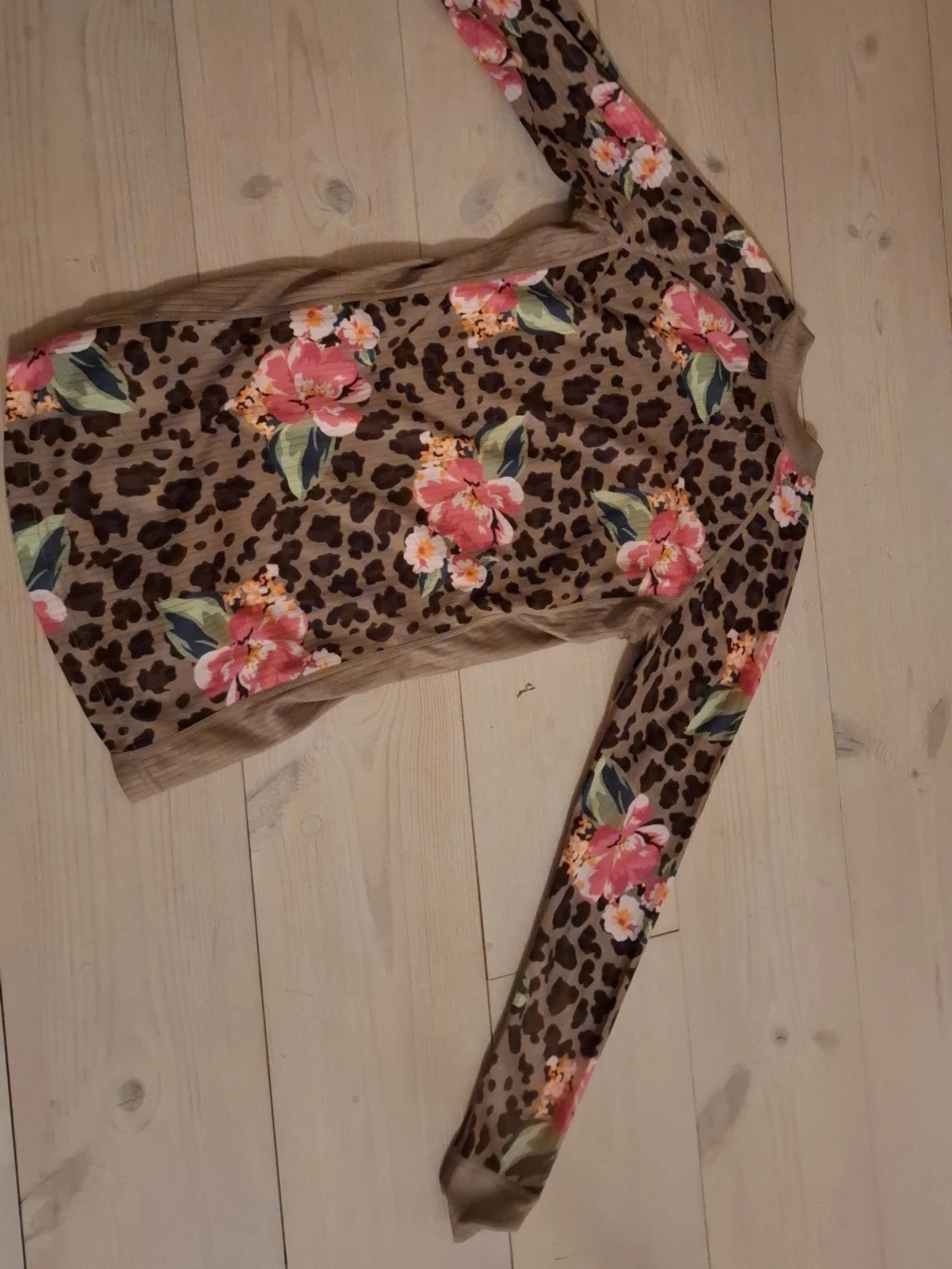Leopardmönstrad loungewear från Blount & Pool